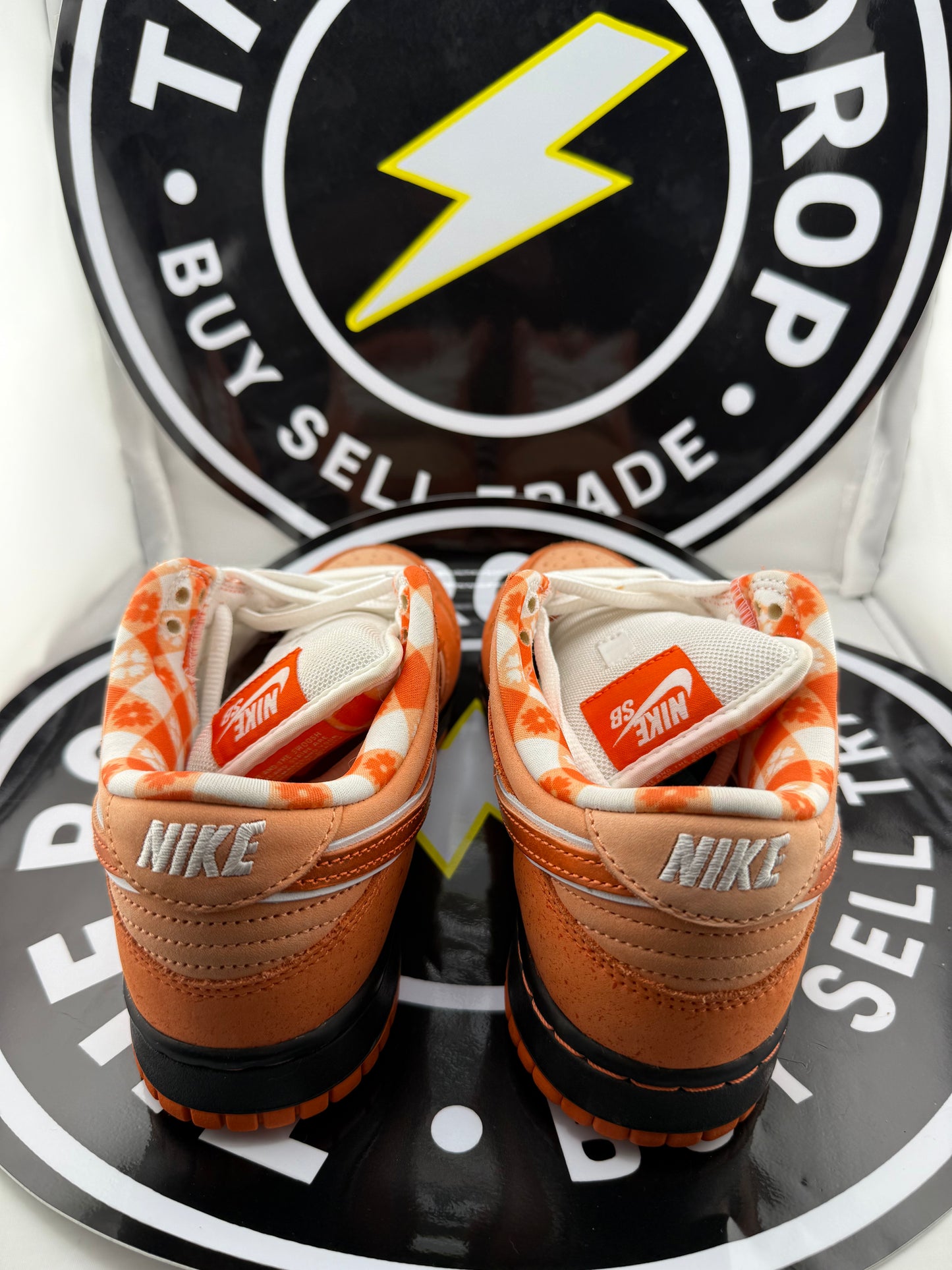 Nike SB Dunk Low - Concepts Orange Lobster - Size 7.5M / 9W