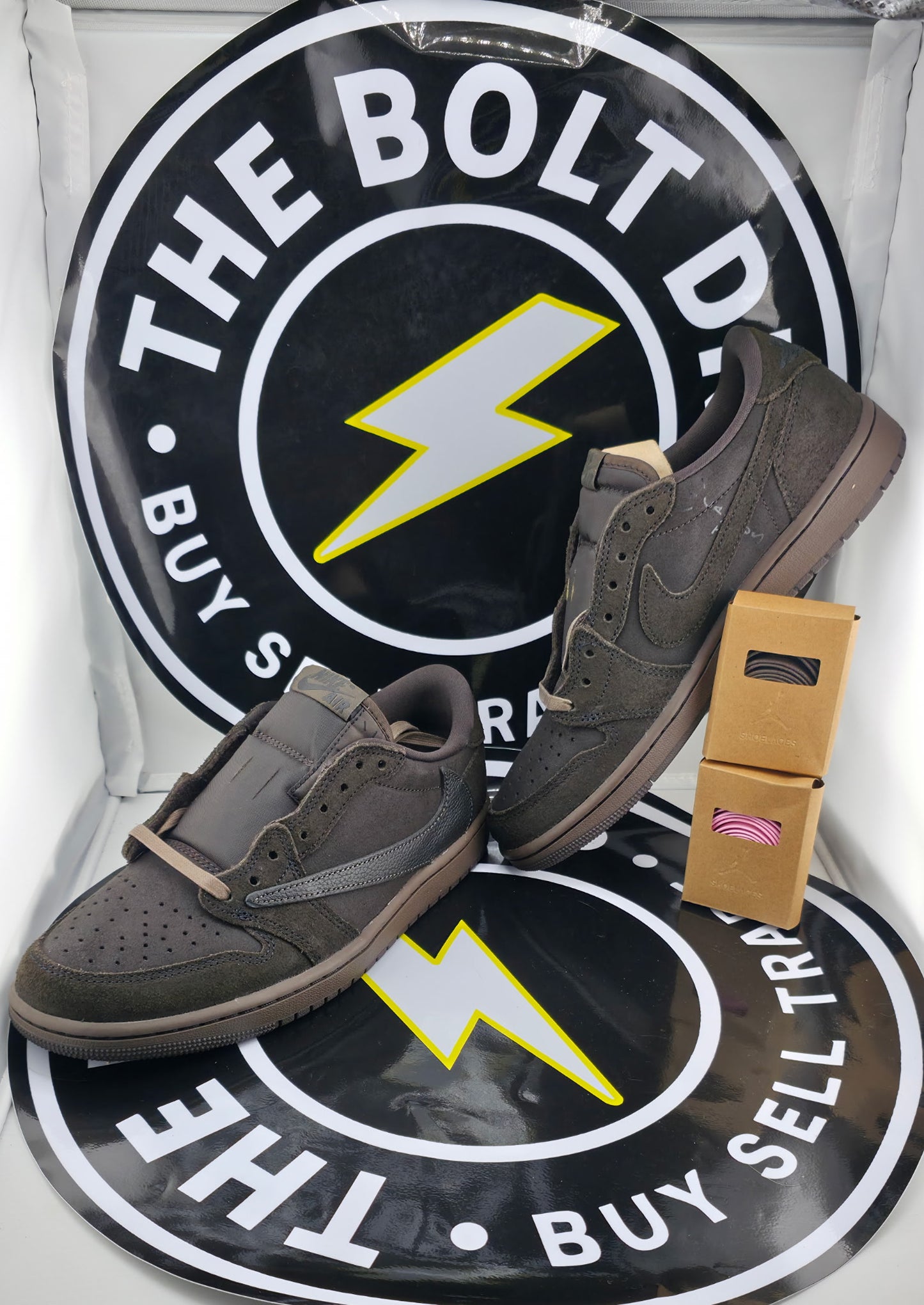 Nike Jordan 1 Retro Low OG SP - Travis Scott Velvet Brown - Size 8M / 9.5W