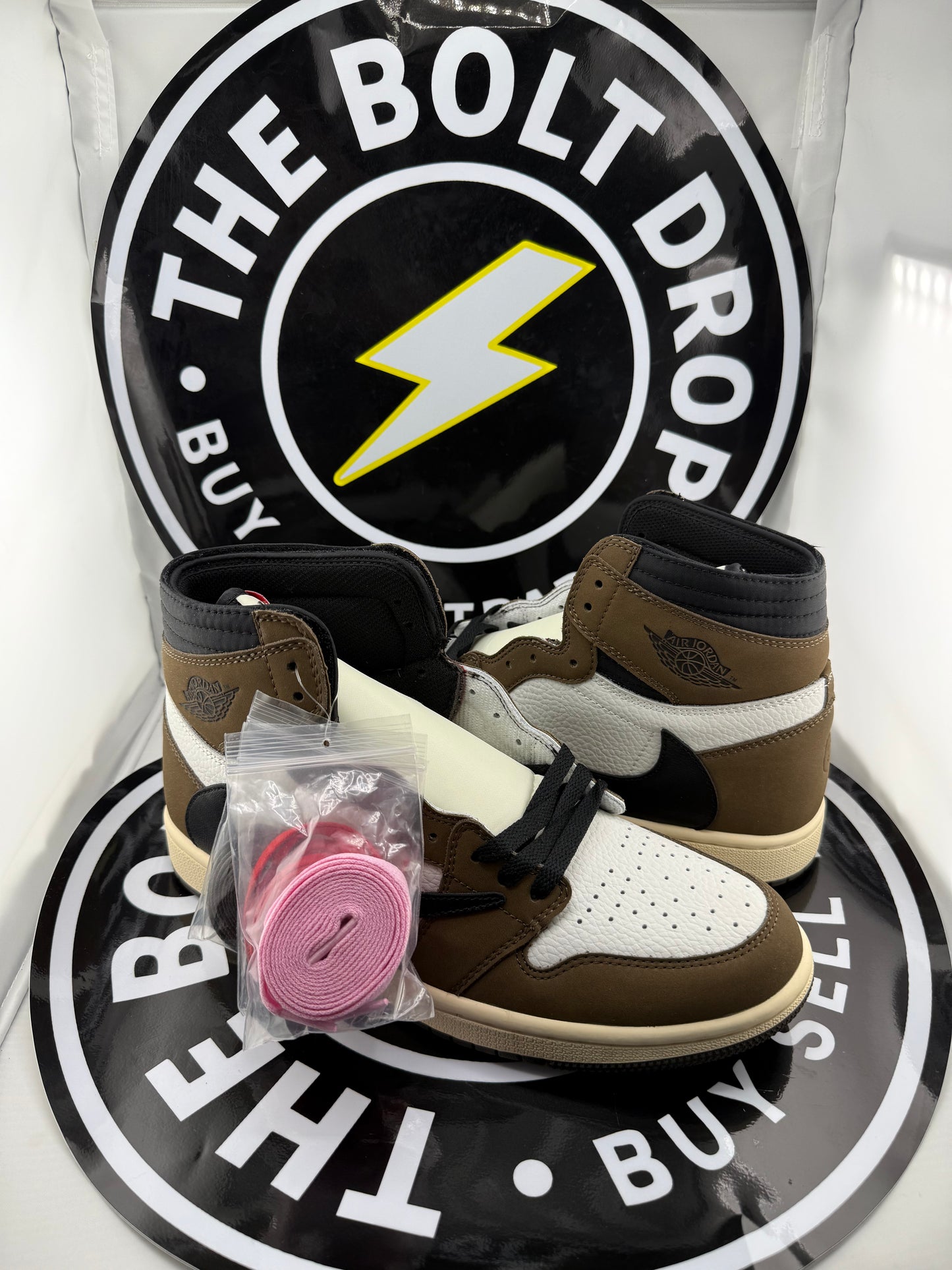 UA Jordan 1 Retro High - Travis Scott Mocha - Size 10.5M / 12W