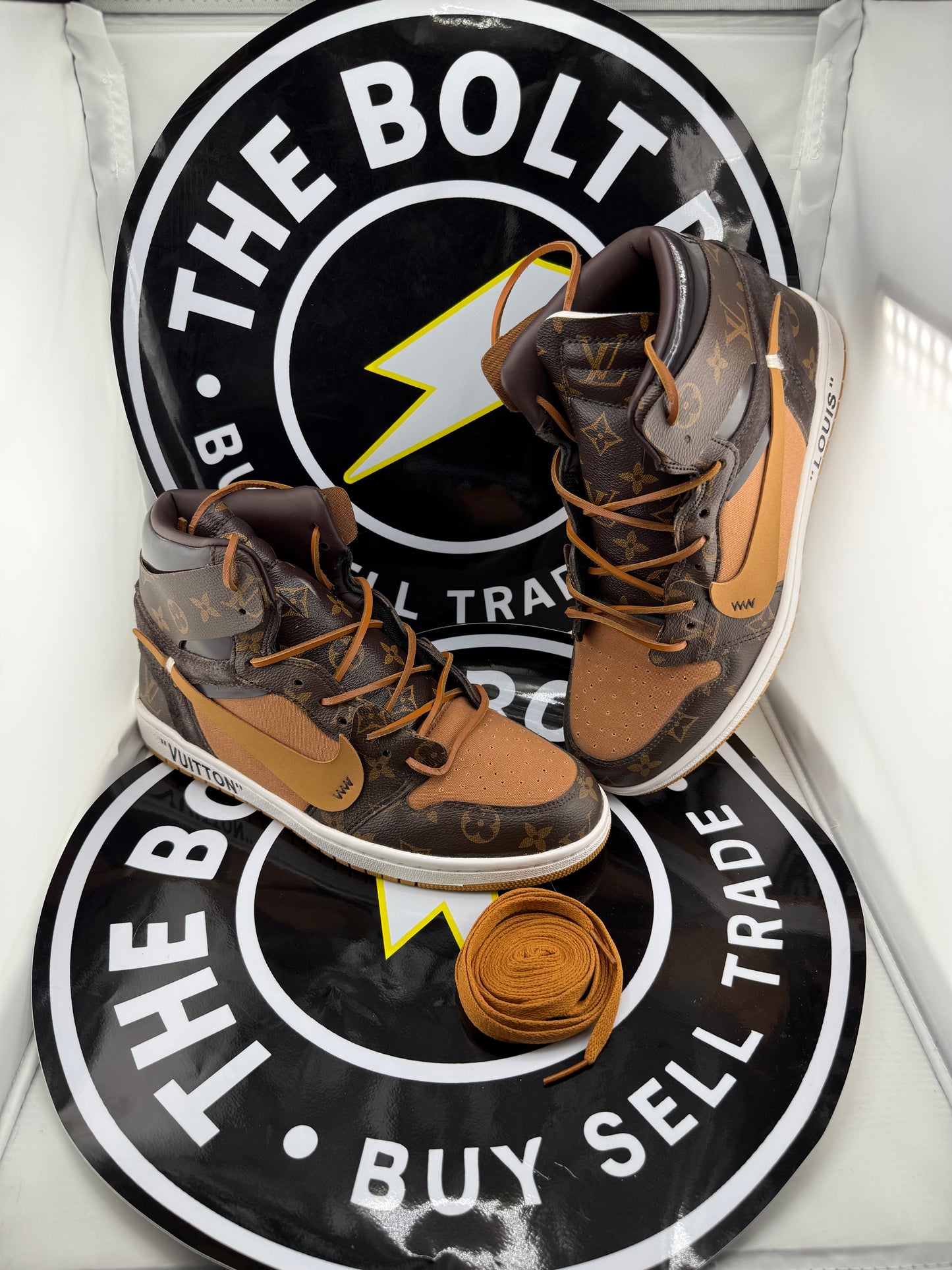 UA Jordan 1 High - Off-White Louis Vuitton - Size 10.5M / 12W