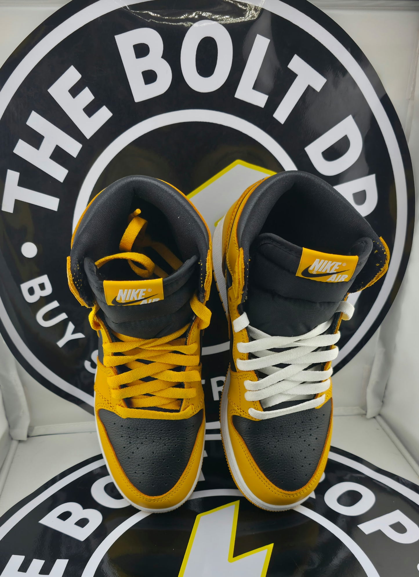 Nike Jordan 1 Retro High OG - Pollen - Size 6.5Y