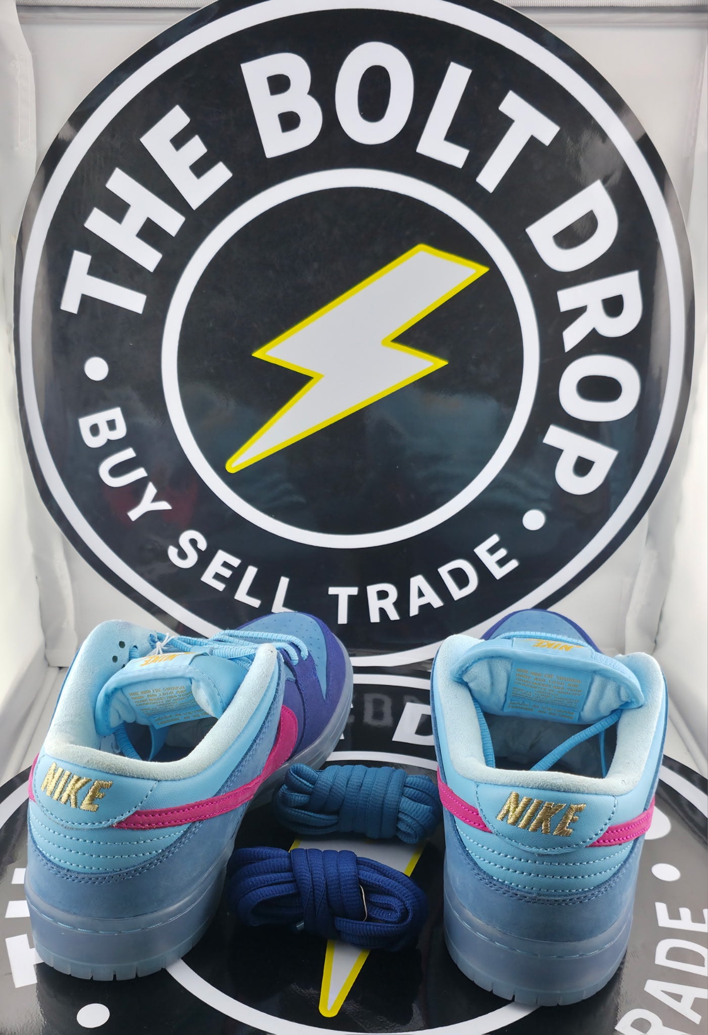 Nike SB Dunk Low Pro QS - Run The Jewels - Size 9.5M / 11W