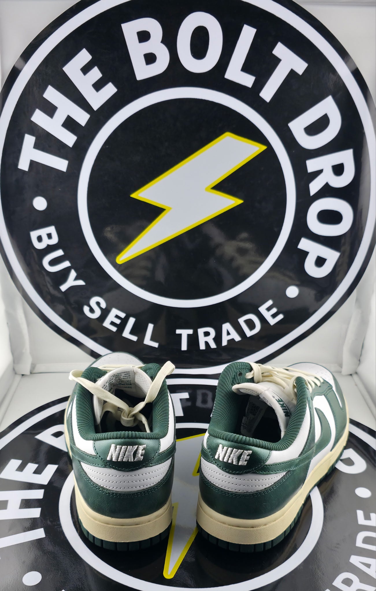 Nike Dunk Low - Vintage Green - Size 6M / 7.5W