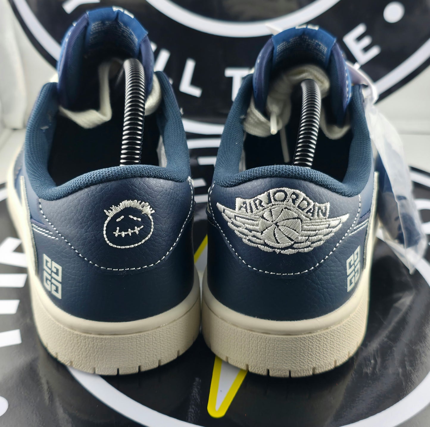 UA Jordan 1 Low - Travis Scott Reverse Mika Hako Givenchy - Size 9.5M / 11W