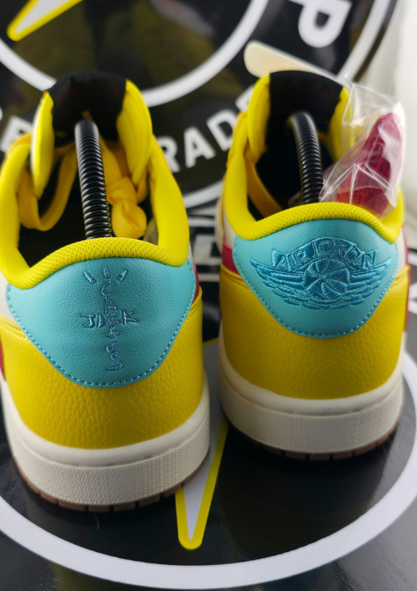 UA Jordan 1 Low - Travis Scott Canary - Size 10M / 11.5W