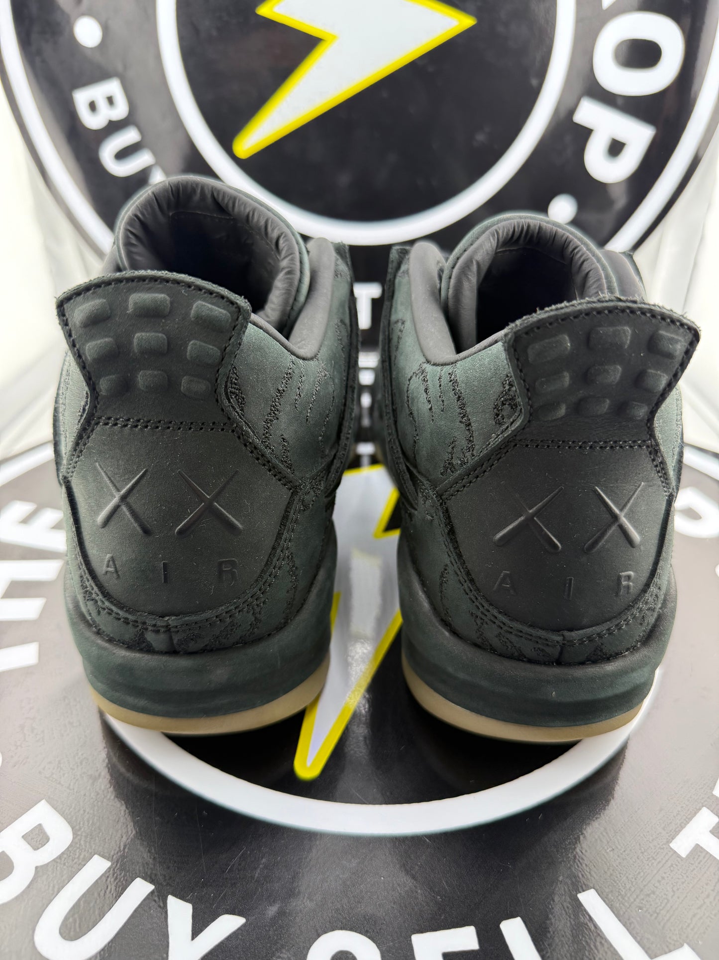Jordan 4 Retro - Kaws Black - Size 8.5M / 10W