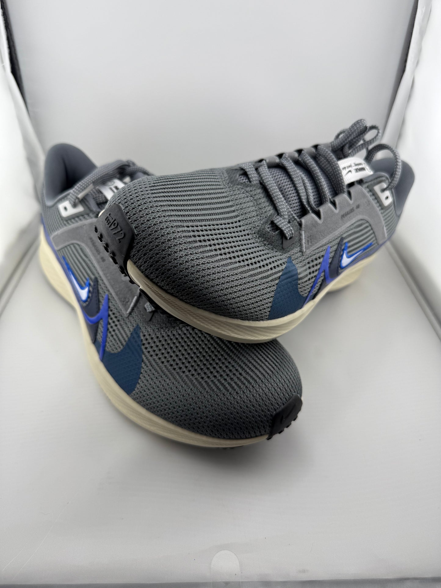 Nike Air Zoom Pegasus 40 Premium - Smoke Grey - Size 11.5M / 13W