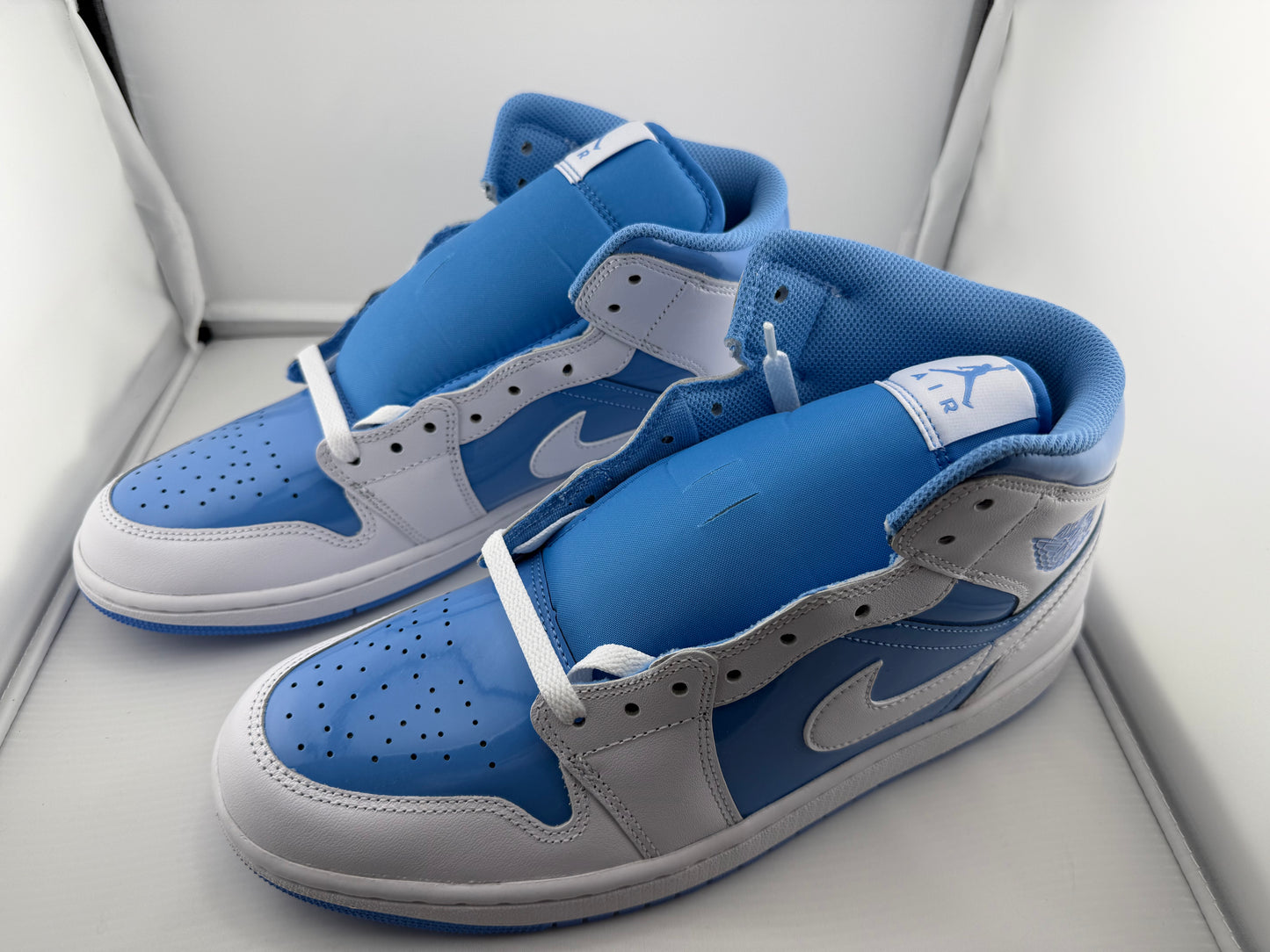 Nike Jordan 1 Mid - Legend Blue - Size 10.5M / 12W