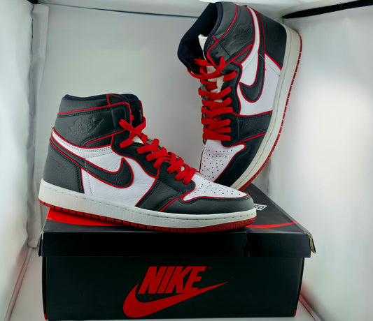 Nike Jordan 1 Retro High "Bloodline" - Size 9M / 10.5W
