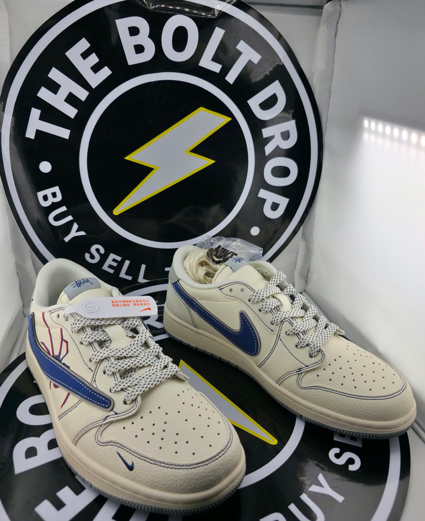 UA Jordan 1 Low - Travis Scott Stussy - Size 11M / 12.5W