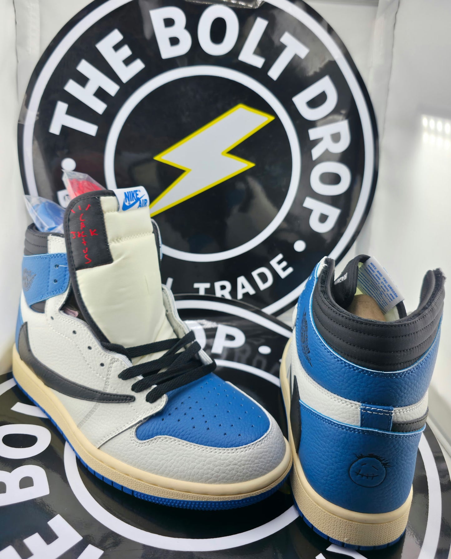 UA Jordan 1 Retro High - Travis Scott Fragment X - Size 11M / 12.5W