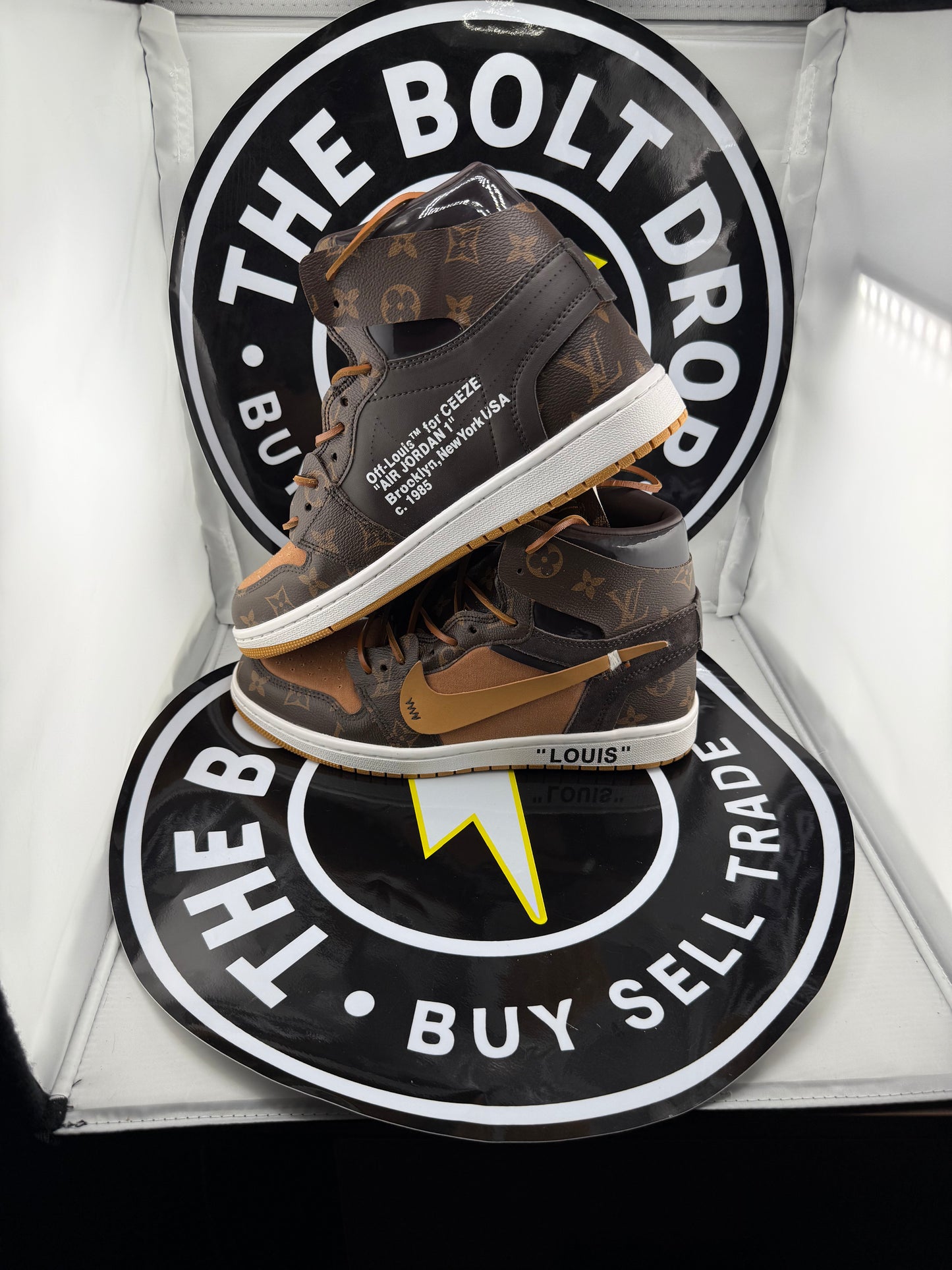 UA Jordan 1 High - Off-White Louis Vuitton - Size 10.5M / 12W