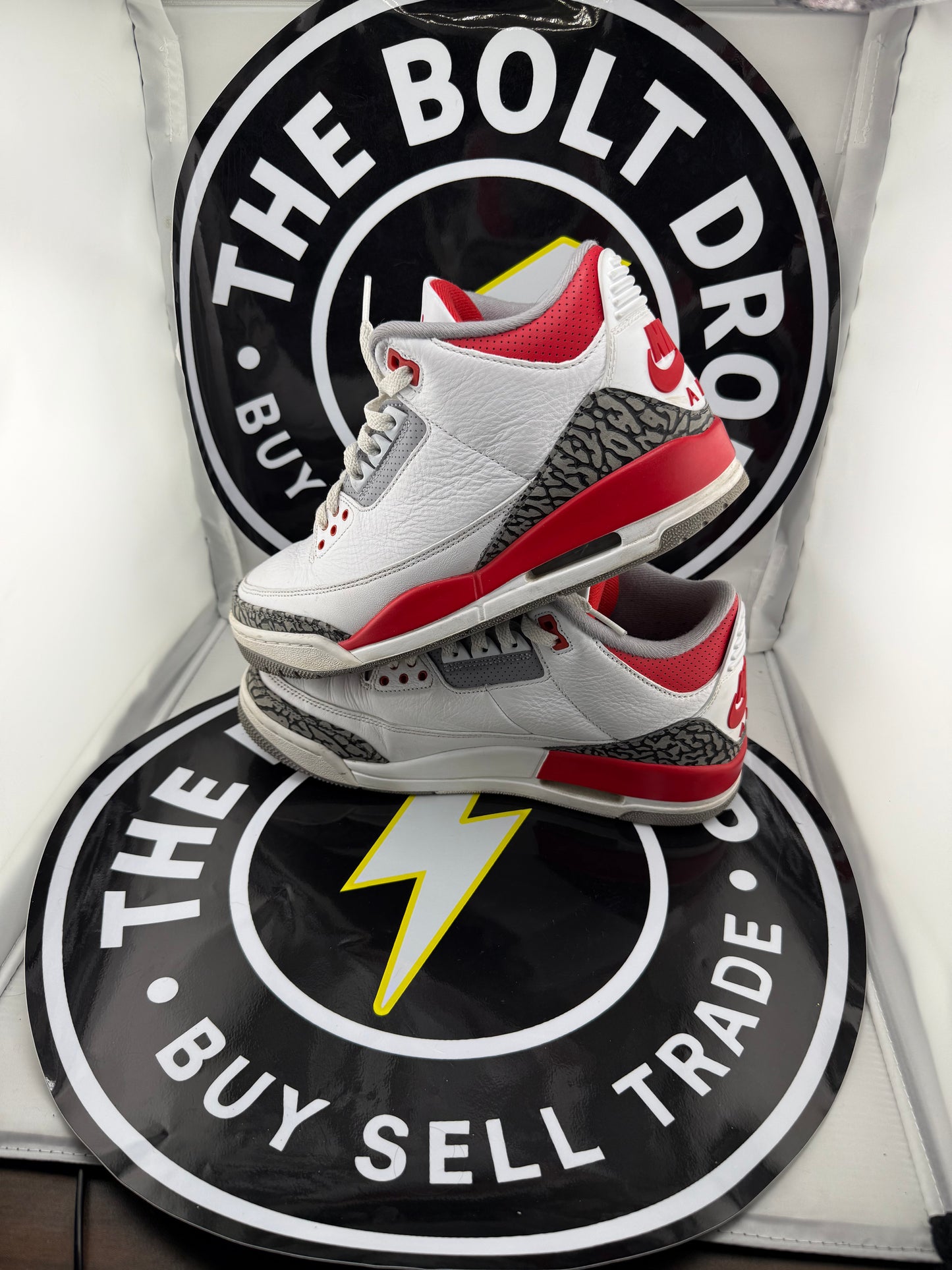 Nike Jordan 3 Retro - Fire Red (2022) - Size 9M / 10.5W