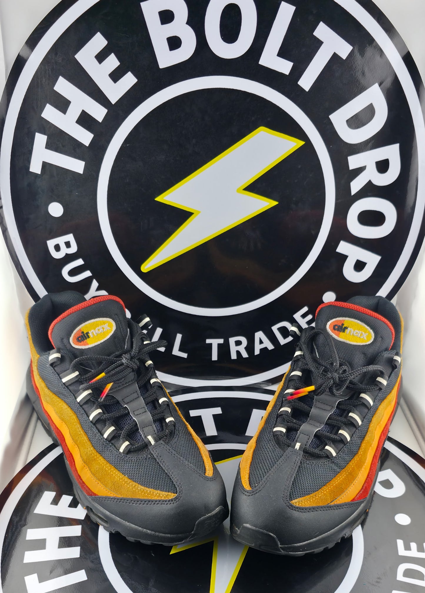 Nike Air Max 95 - Black Kumquat - Size 9.5M / 11W