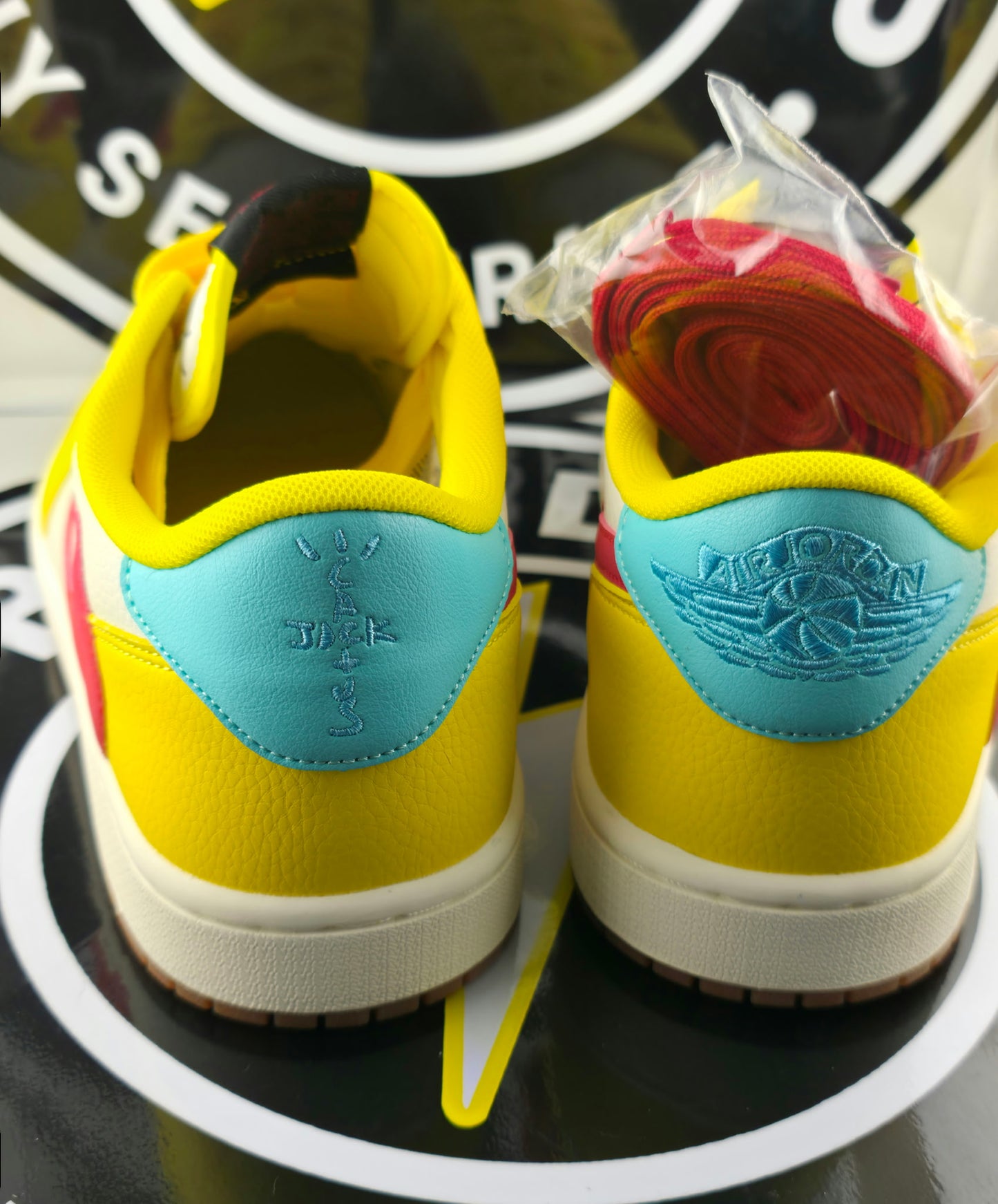 UA Jordan 1 Low - Travis Scott Canary - Size 10M / 11.5W