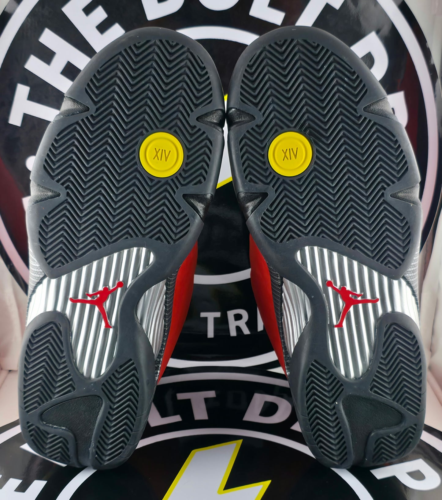 UA Jordan 14 Retro - Ferrari - Size 12M / 13.5W