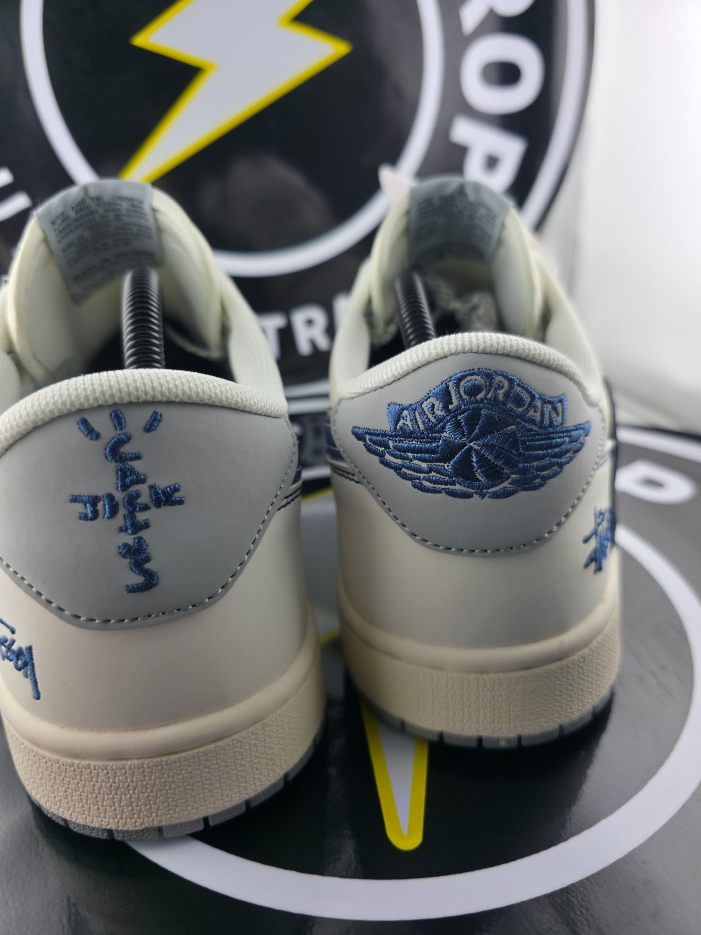 UA Jordan 1 Low - Travis Scott Stussy - Size 11M / 12.5W