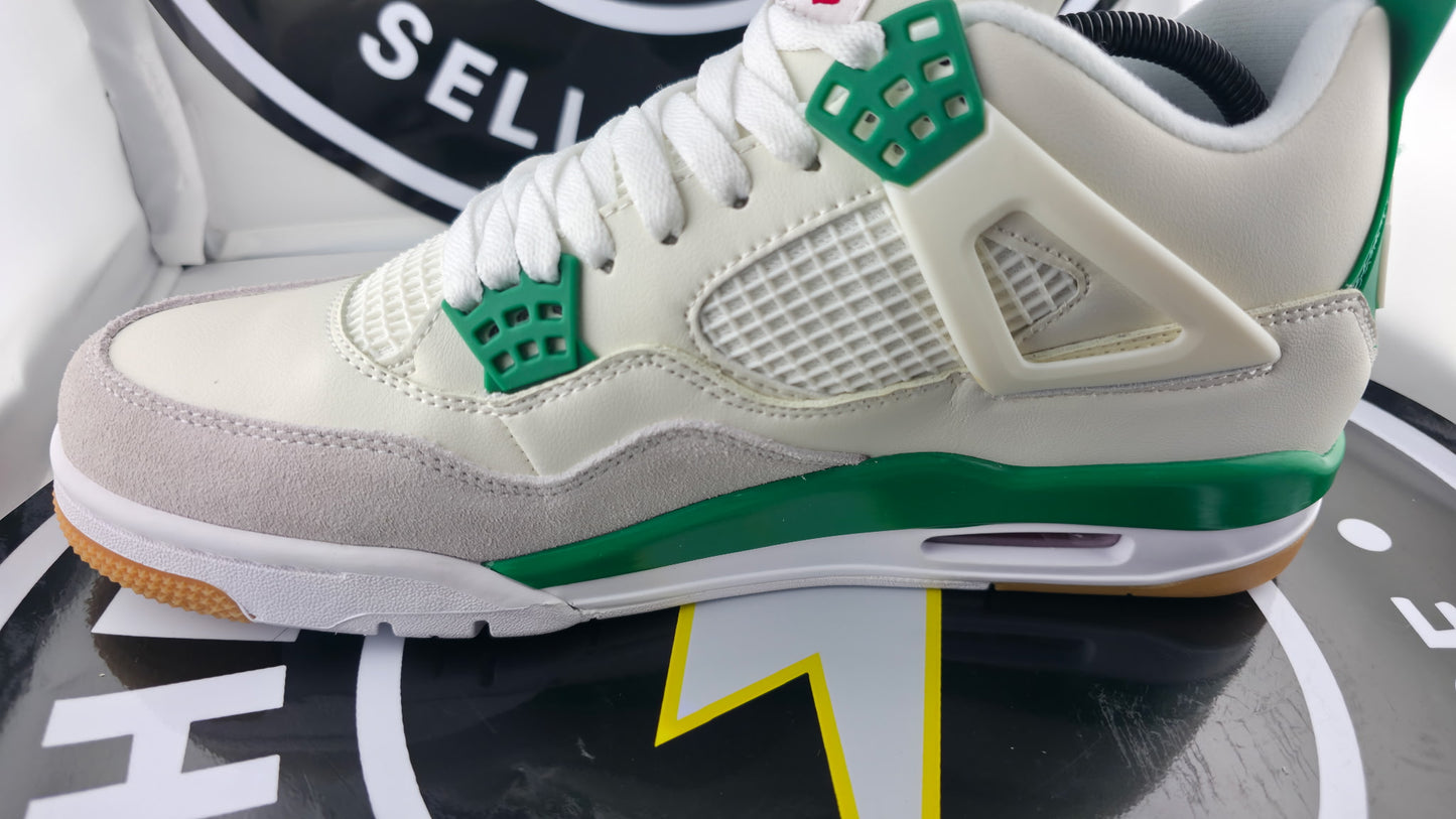 UA Jordan 4 Retro - Pine Green - Size 12M / 13.5W