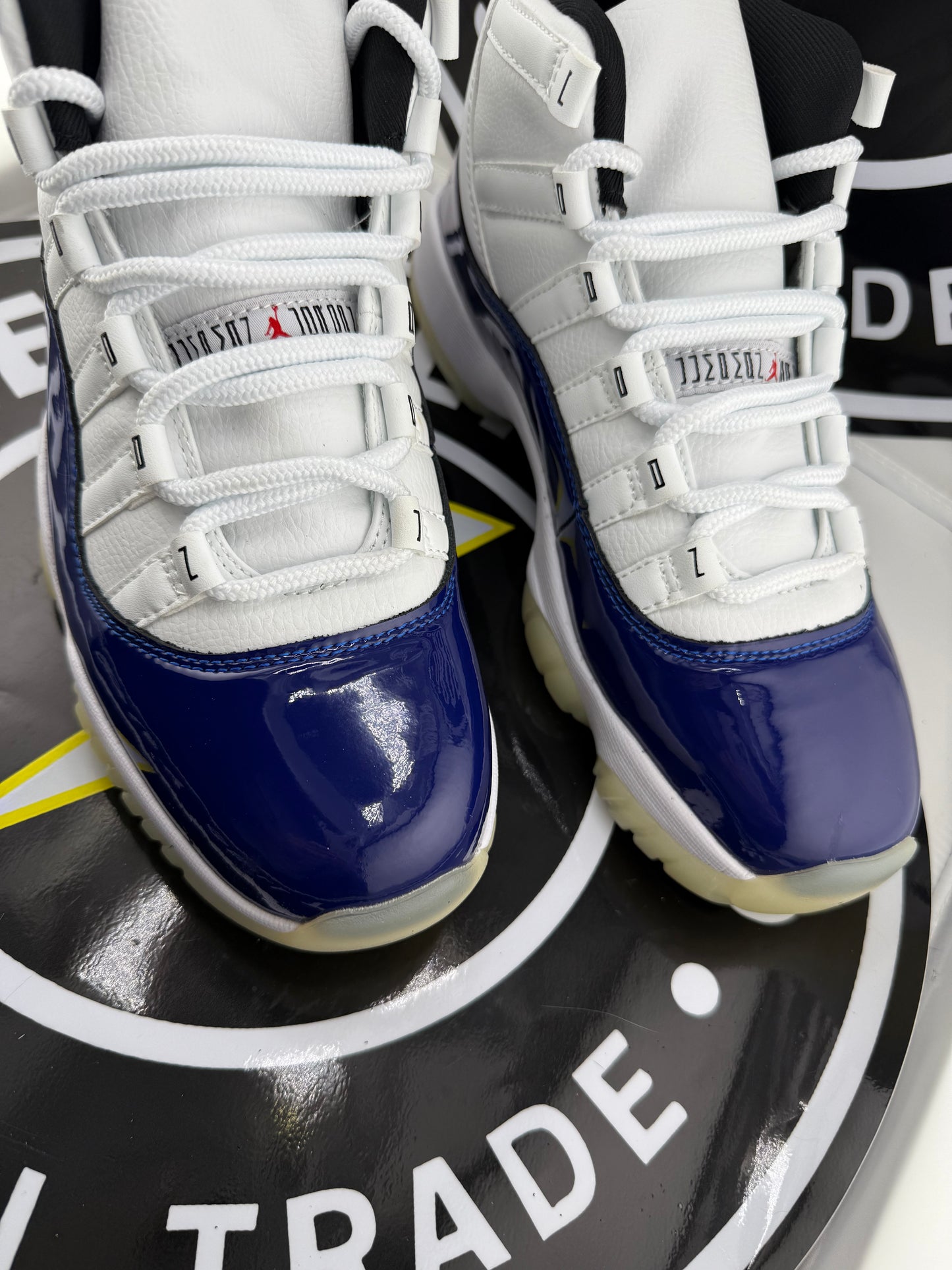 UA Jordan 11 Retro - Rare Air - Size 9M / 10.5W