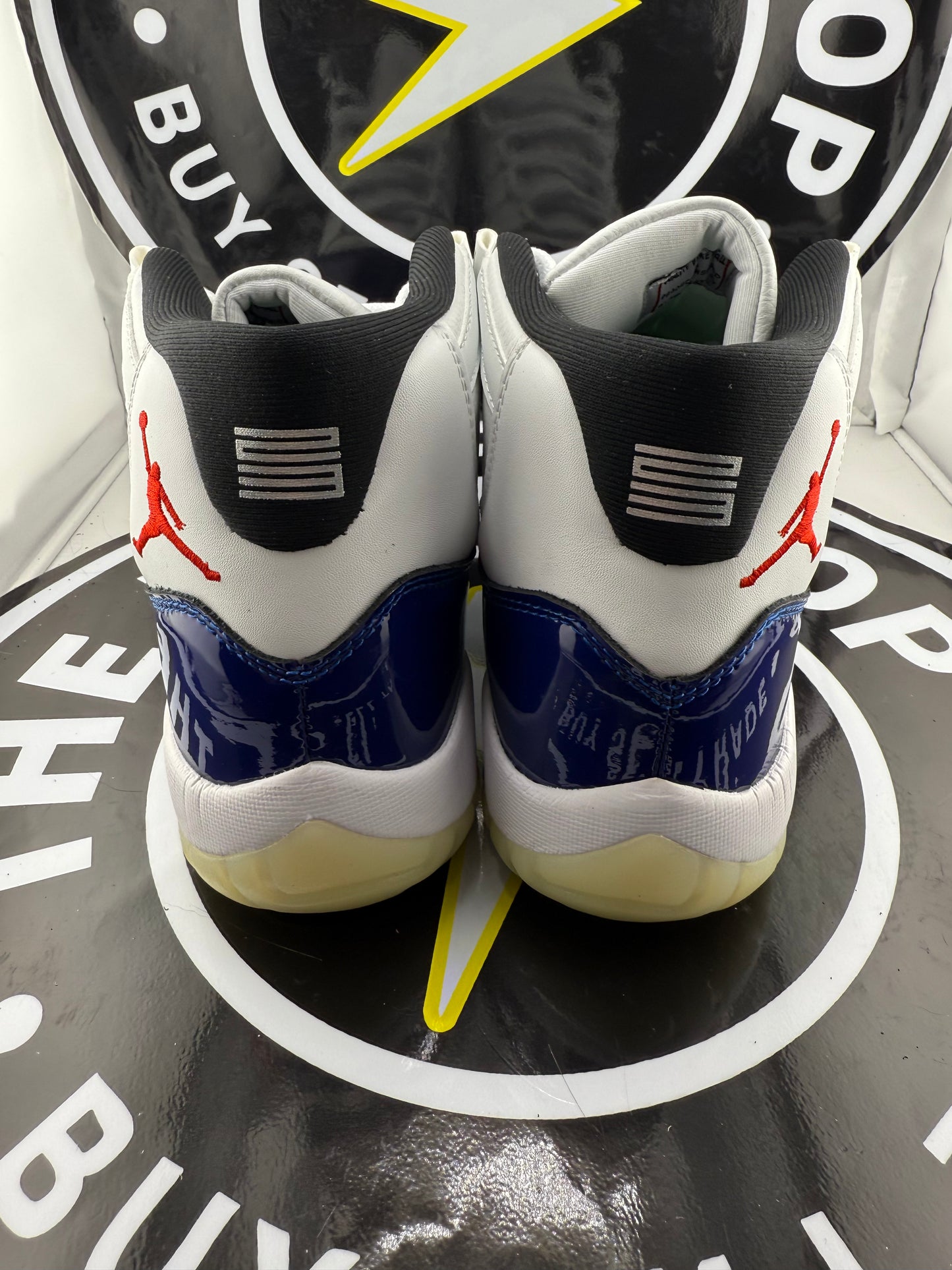 UA Jordan 11 Retro - Rare Air - Size 9M / 10.5W