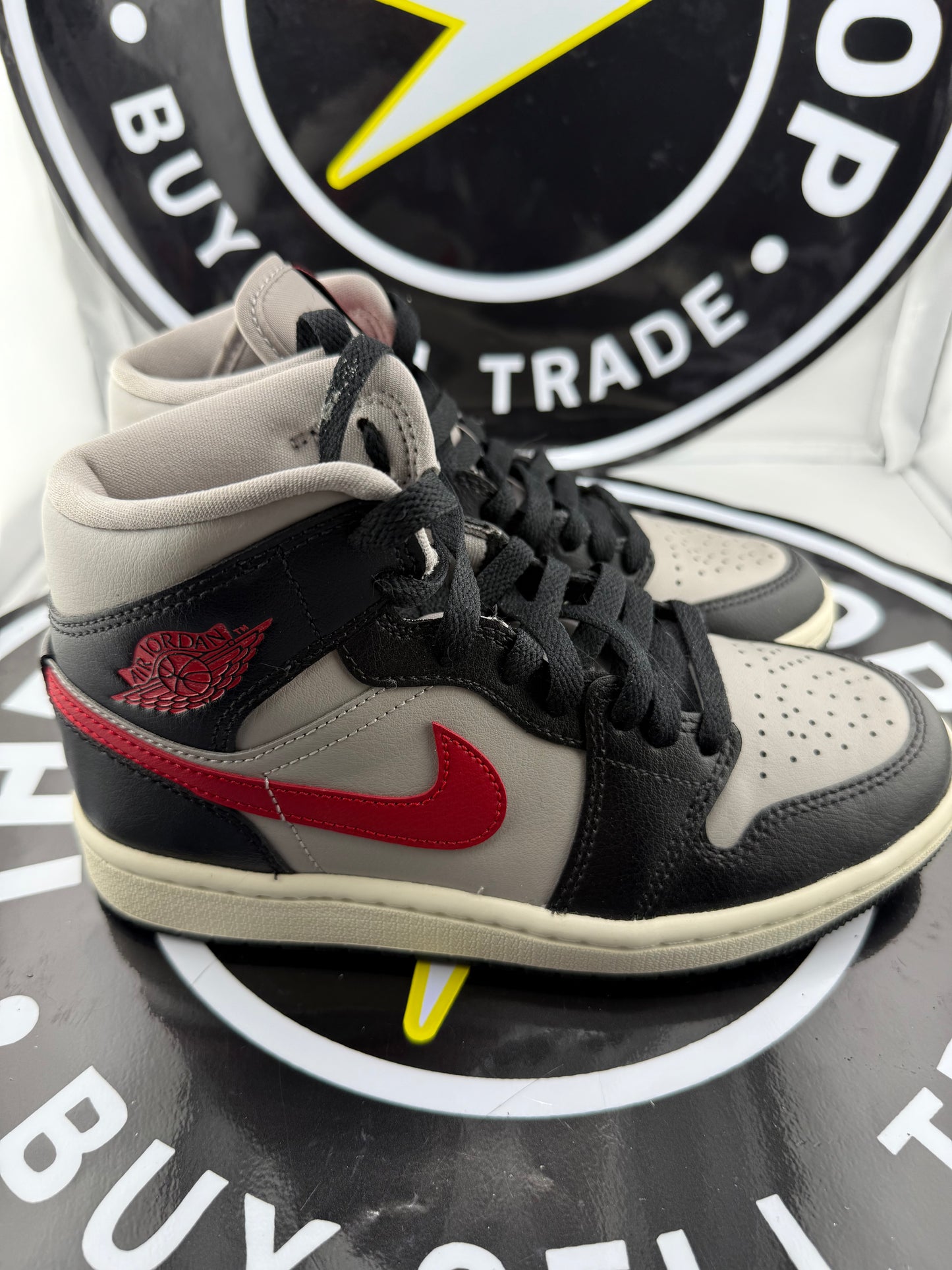 Jordan 1 High - Size 5Y