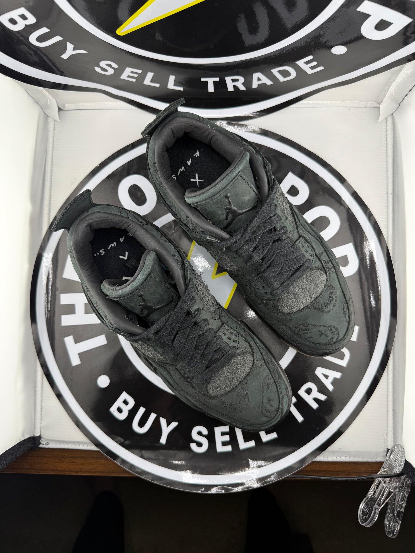 Jordan 4 Retro - Kaws Black - Size 8.5M / 10W