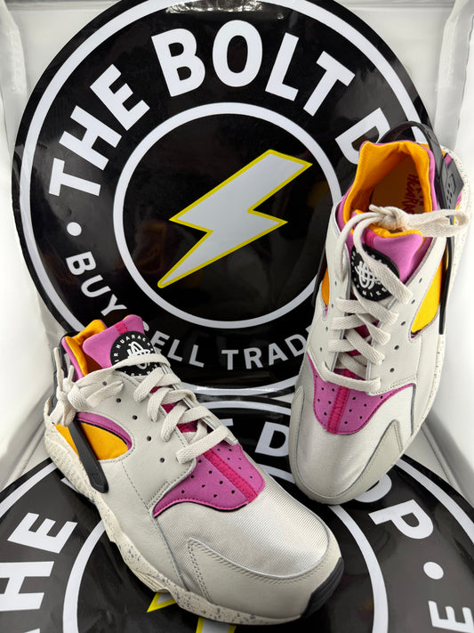 Nike Air Huarache - University Gold Pink - Size 12.5M / 14W