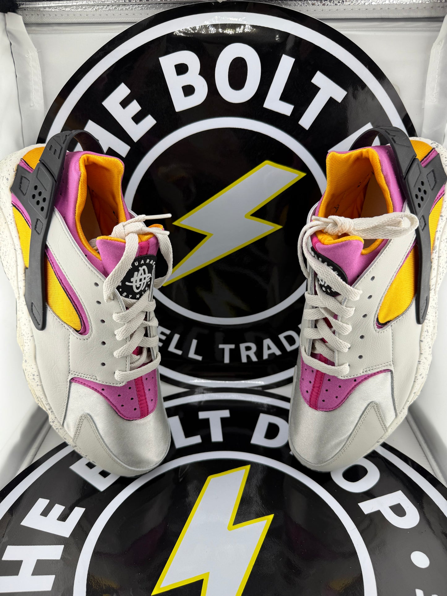 Nike Air Huarache - University Gold Pink - Size 12.5M / 14W