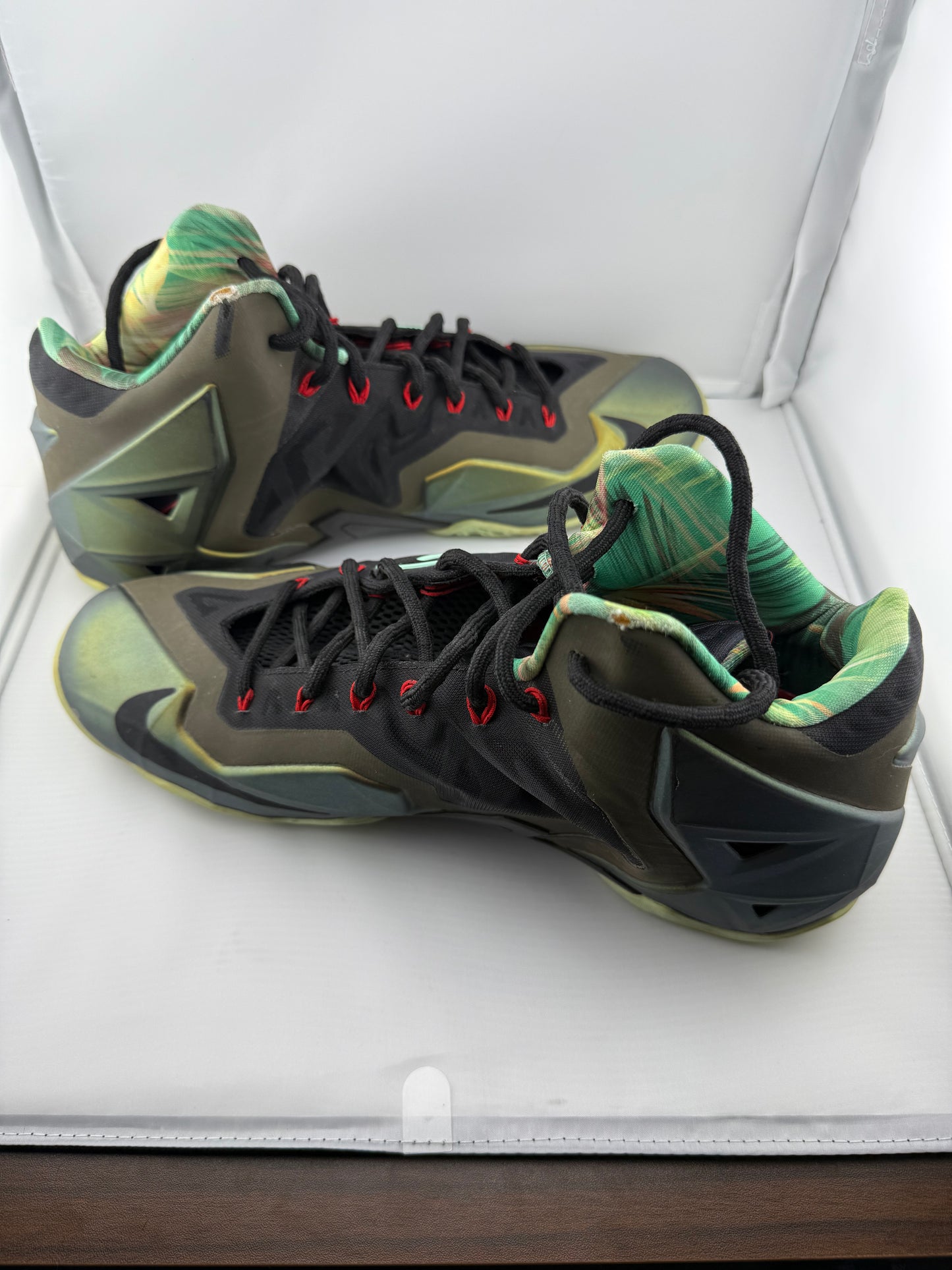 Nike LeBron 11 - “Kings Pride” - Size 13M / 14.5W