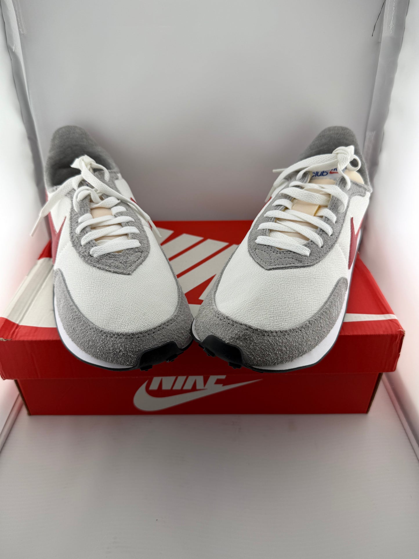 Nike Waffle Trainer 2 - Athletic Club White Gym Red - Size 10M / 11.5W