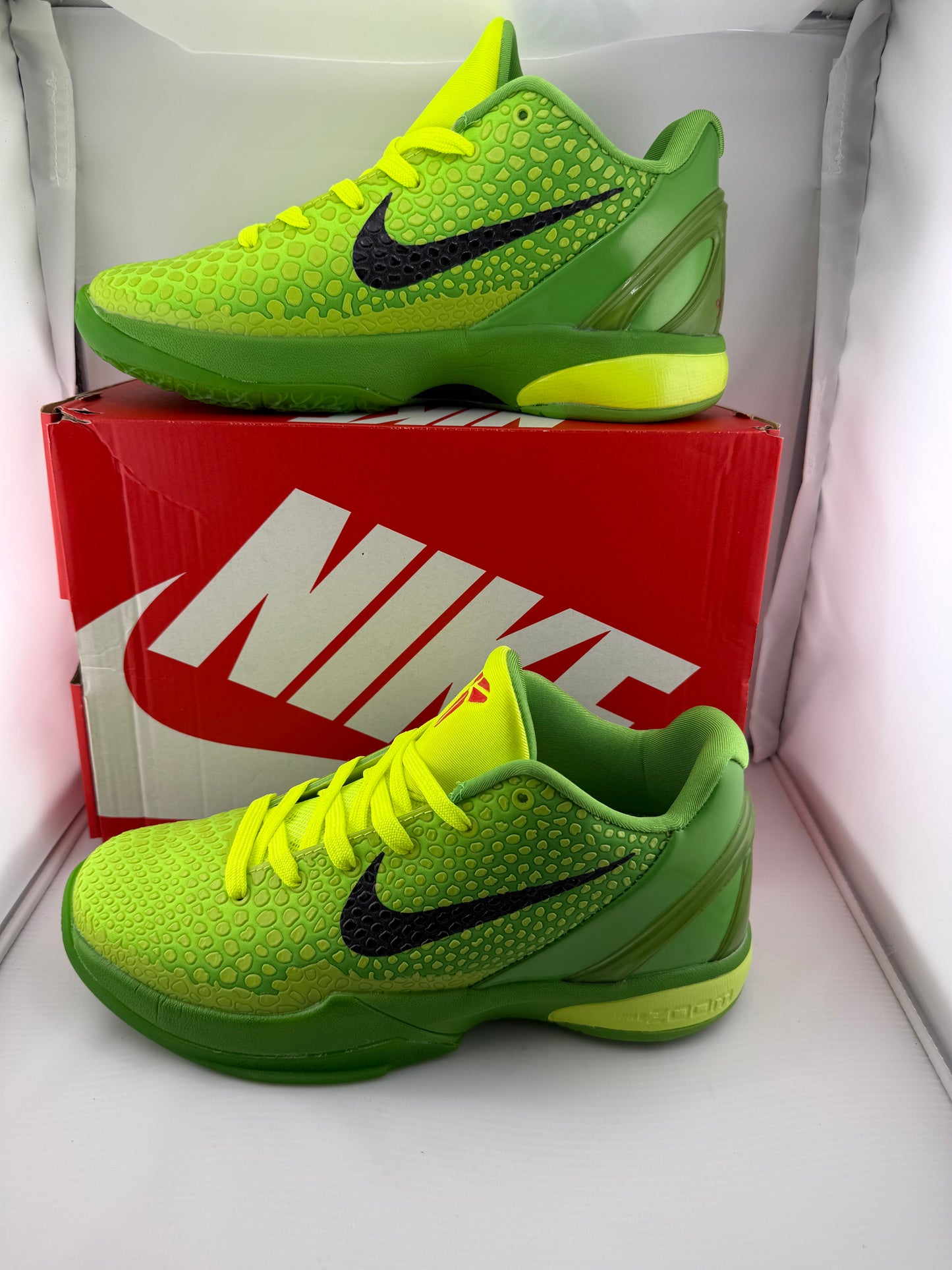 Nike Kobe 6 Protro Grinch - Size 8M / 9.5W