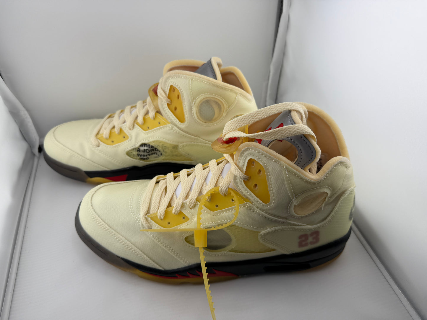 Nike Jordan 5 Off-White Sail - Size 10.5M / 12W