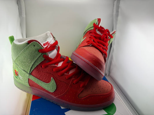 Nike SB Dunk High - Strawberry Cough - Size 10.5M / 12W