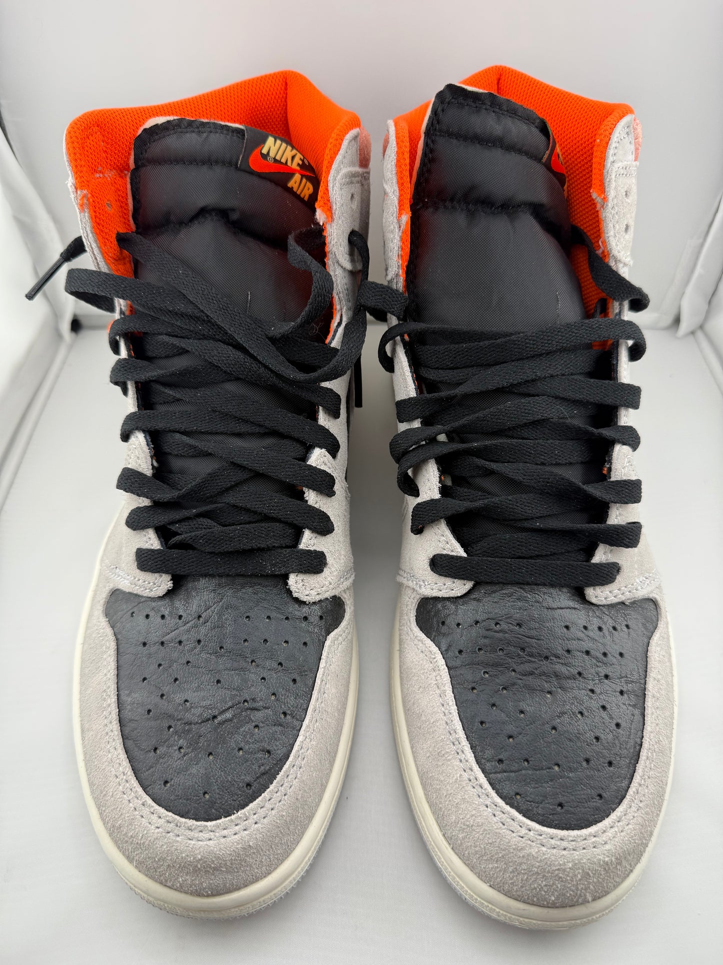 Nike Jordan 1 Retro High - Neutral Grey Hyper Crimson - Size 12M / 13.5W